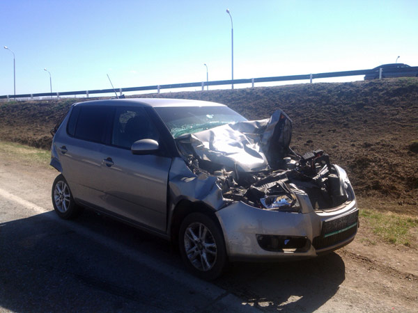 Авария на автодороге Кармаскалы - Белорецк. Разбились четыре автомобиля. На Булгаковской развязке столкнулись ВАЗ-2113, «Газель», «Шкода Октавия» и минивен «Форд».
