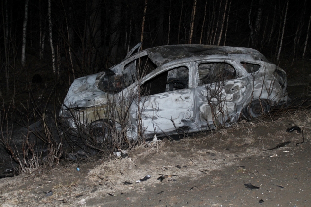 В Башкирии на трассе Белорецк-Учалы-Миасс разбились Форд и ВАЗ-2103, двое погибших (ФОТО). Водитель Форд Фокус выскочил на встречку и врезался в ВАЗ, иномарка загорелась.