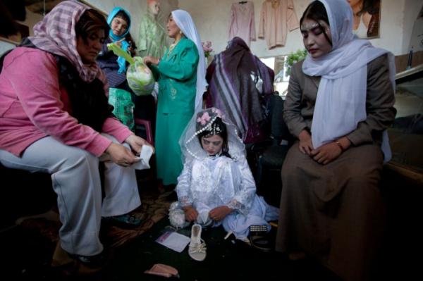 В Ираке официально разрешат браки с девятилетними девочками. Шиит Нури аль-Малики дал предвыборное обещание принять «Закон Джафари о личном статусе».