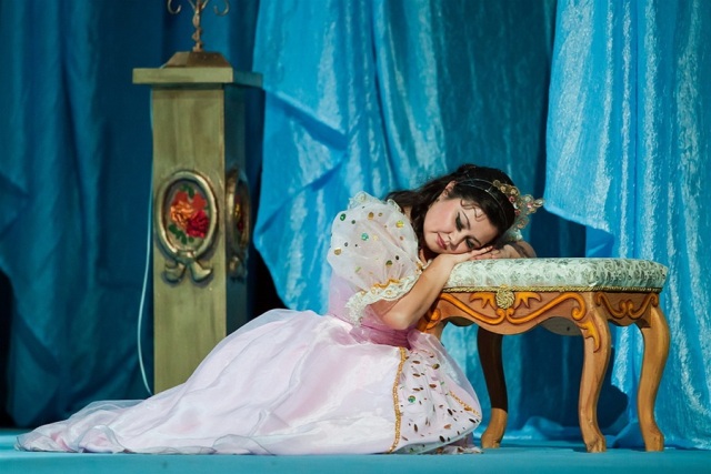 В театре оперы и балета Уфы пройдет спектакль для детей "Хрустальная туфелька, или сказка о Золушке"